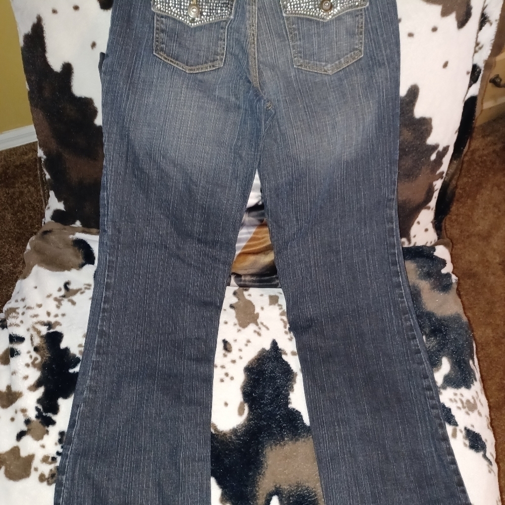 BISOU BISOU WOMENS JEANS, SIZE 8, 5 POCKET, WITH BLING. - Picture 6 of 9